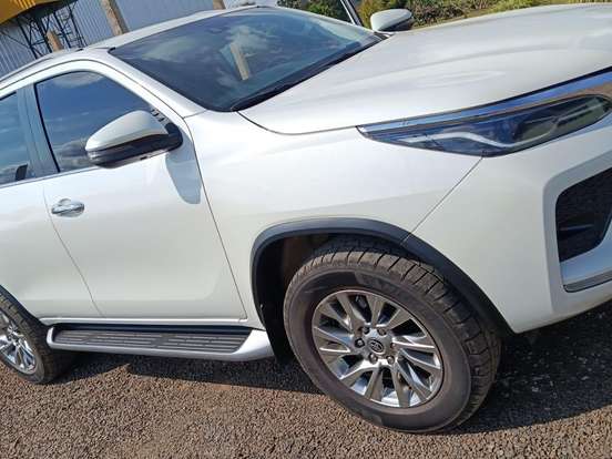 TOYOTA-HILUX SW4-2.8 D-4D TURBO DIESEL SRX 7L 4X4 AUTOMÁTICO TOYOTA-HILUX SW4-2021