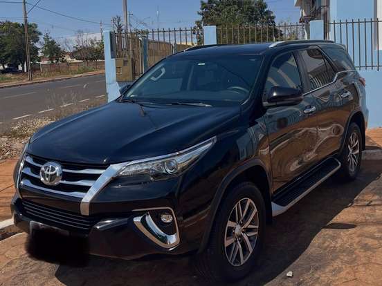 TOYOTA-HILUX SW4-2.8 SRX 4X4 7 LUGARES 16V TURBO INTERCOOLER DIESEL 4P AUTOMÁTICO TOYOTA-HILUX SW4-2018