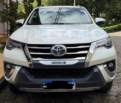 TOYOTA-HILUX SW4-2018