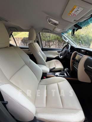 TOYOTA-HILUX SW4-2018