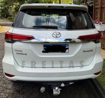 TOYOTA-HILUX SW4-2018