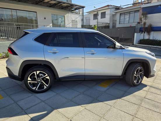 TOYOTA-YARIS CROSS-2026