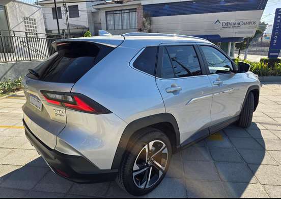 TOYOTA-YARIS CROSS-2026