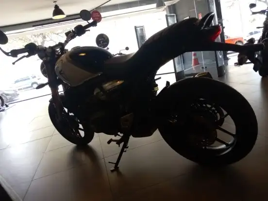 TRIUMPH-SPEED 400-2025