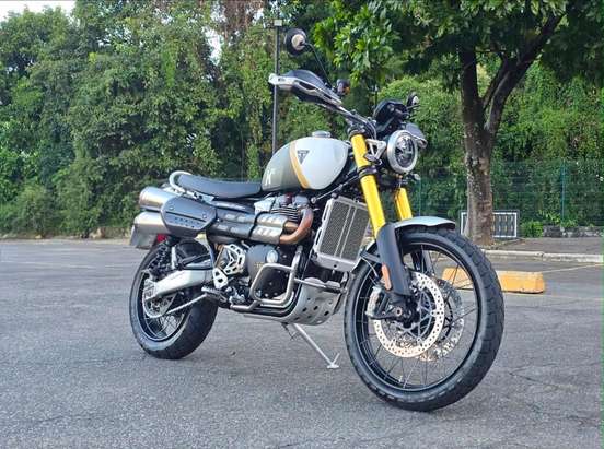TRIUMPH-BONNEVILLE SCRAMBLER 1200 XE-2025