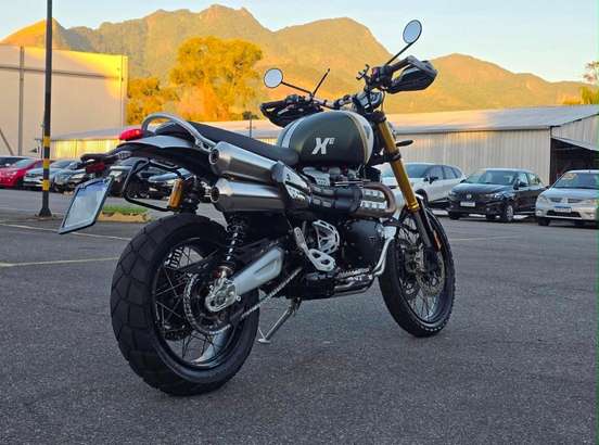TRIUMPH-BONNEVILLE SCRAMBLER 1200 XE-2025