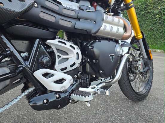 TRIUMPH-BONNEVILLE SCRAMBLER 1200 XE-2025