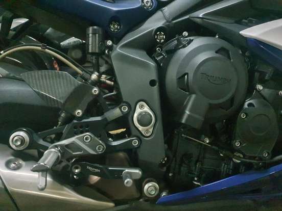 TRIUMPH-DAYTONA 675 ABS TRIUMPH-DAYTONA 675 ABS-2014