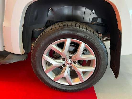VOLKSWAGEN-AMAROK-2018