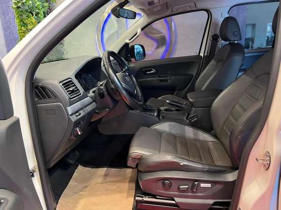 VOLKSWAGEN-AMAROK-2018