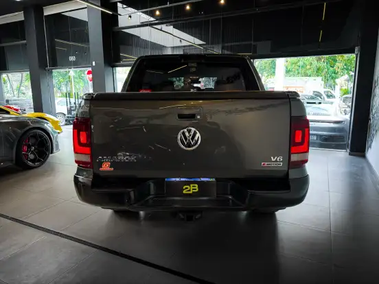 VOLKSWAGEN-AMAROK-2023