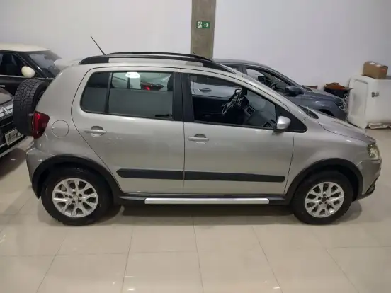 VOLKSWAGEN-CROSSFOX-1.6 MI FLEX 8V 4P AUTOMATIZADO VOLKSWAGEN-CROSSFOX-2013