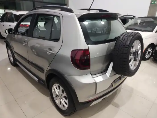 VOLKSWAGEN-CROSSFOX-1.6 MI FLEX 8V 4P AUTOMATIZADO VOLKSWAGEN-CROSSFOX-2013