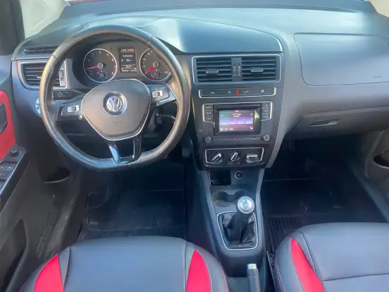 VOLKSWAGEN-CROSSFOX-1.6 MSI FLEX 16V 4P MANUAL VOLKSWAGEN-CROSSFOX-2015