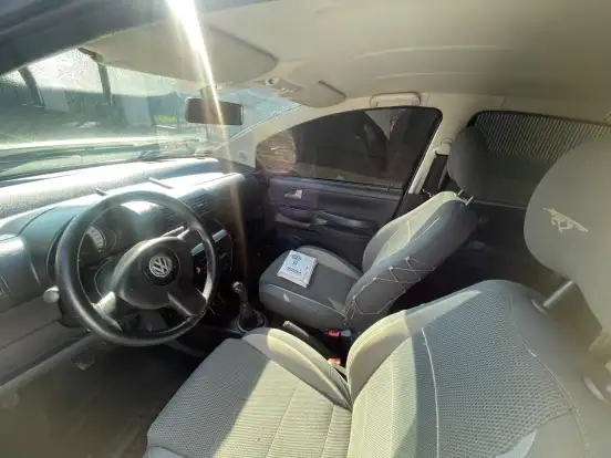 VOLKSWAGEN-FOX-1.0 MI 8V FLEX 4P MANUAL VOLKSWAGEN-FOX-2009