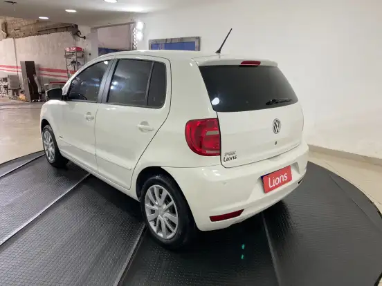 VOLKSWAGEN-FOX-1.0 MI 8V FLEX 4P MANUAL VOLKSWAGEN-FOX-2014