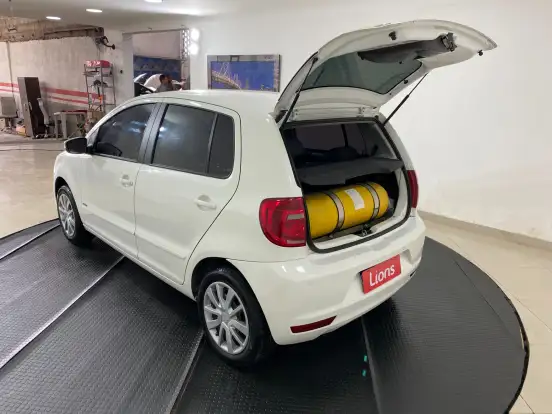 VOLKSWAGEN-FOX-1.0 MI 8V FLEX 4P MANUAL VOLKSWAGEN-FOX-2014