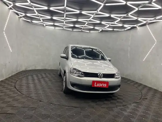 VOLKSWAGEN-FOX-2013