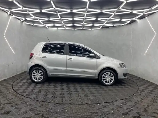 VOLKSWAGEN-FOX-1.0 MI 8V FLEX 4P MANUAL VOLKSWAGEN-FOX-2013