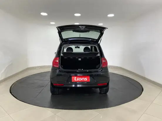 VOLKSWAGEN-FOX-2014