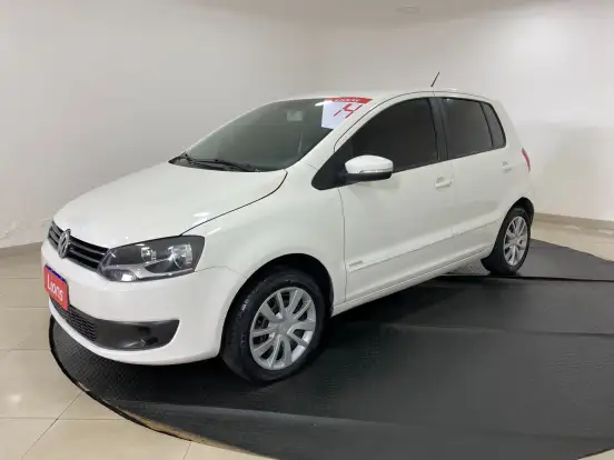 VOLKSWAGEN-FOX-1.0 MI 8V FLEX 4P MANUAL VOLKSWAGEN-FOX-2014