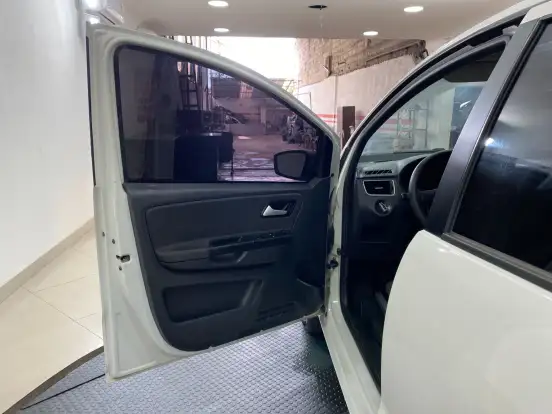 VOLKSWAGEN-FOX-1.0 MI 8V FLEX 4P MANUAL VOLKSWAGEN-FOX-2014