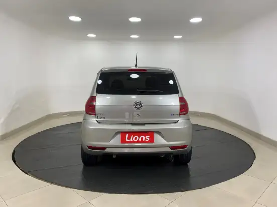 VOLKSWAGEN-FOX-2013