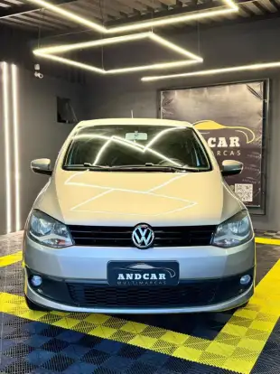 VOLKSWAGEN-FOX-2012