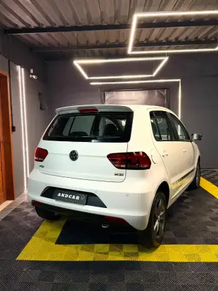 VOLKSWAGEN-FOX-2017