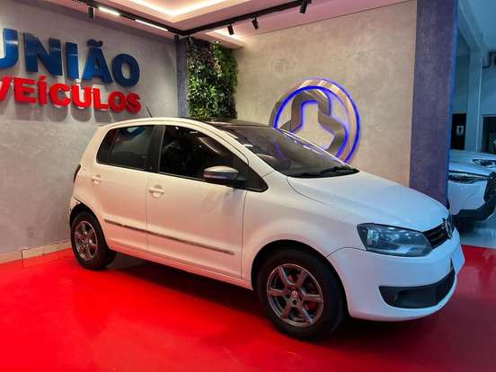 VOLKSWAGEN-FOX-1.6 MI 8V FLEX 4P AUTOMATIZADO VOLKSWAGEN-FOX-2012
