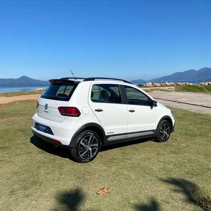 VOLKSWAGEN-FOX-1.6 MSI TOTAL FLEX XTREME 4P MANUAL VOLKSWAGEN-FOX-2017