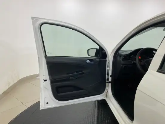 VOLKSWAGEN-GOL-2018