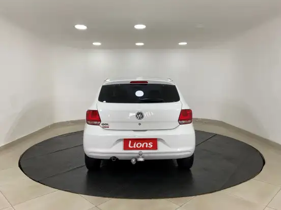 VOLKSWAGEN-GOL-2015