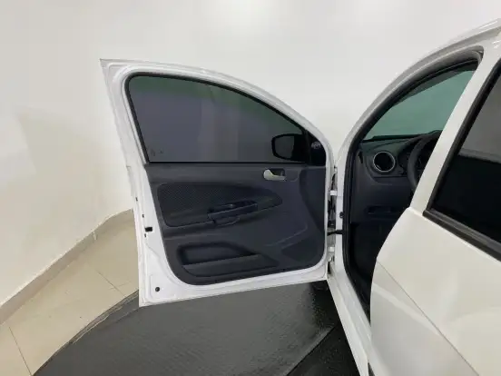 VOLKSWAGEN-GOL-2015