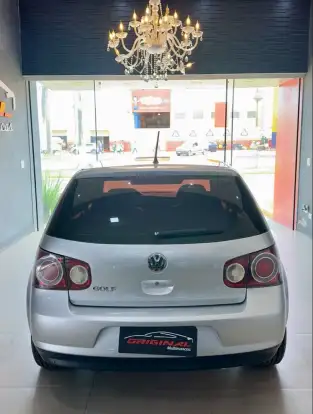 VOLKSWAGEN-GOLF-2009