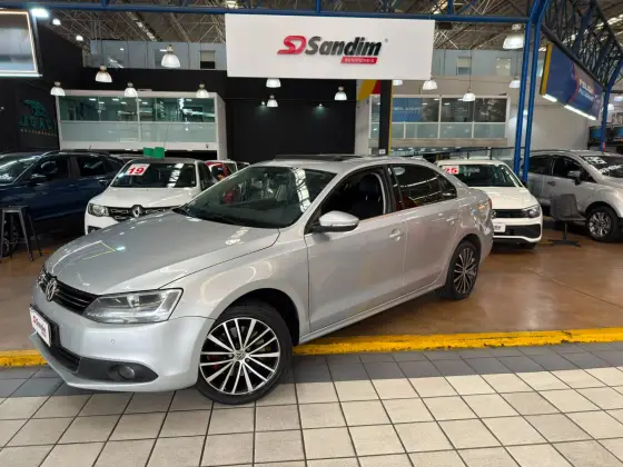 VOLKSWAGEN JETTA 2.0 TSI HIGHLINE 200CV GASOLINA 4P TIPTRONIC