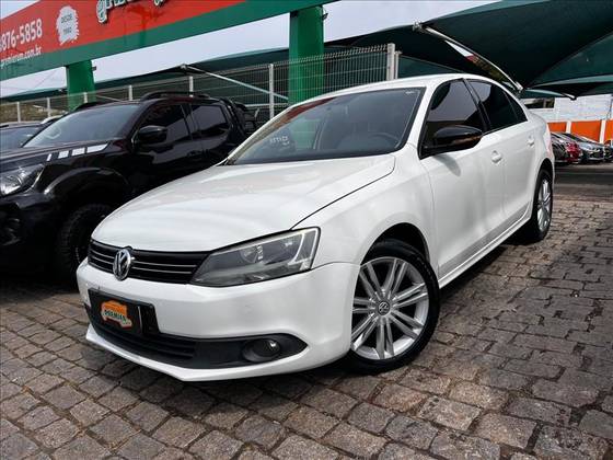 VOLKSWAGEN JETTA 2.0 COMFORTLINE FLEX 4P TIPTRONIC