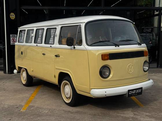 VOLKSWAGEN KOMBI 1.6 STD 8V GASOLINA 3P MANUAL