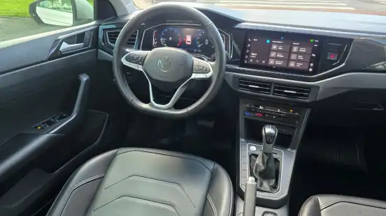 VOLKSWAGEN-POLO-2023