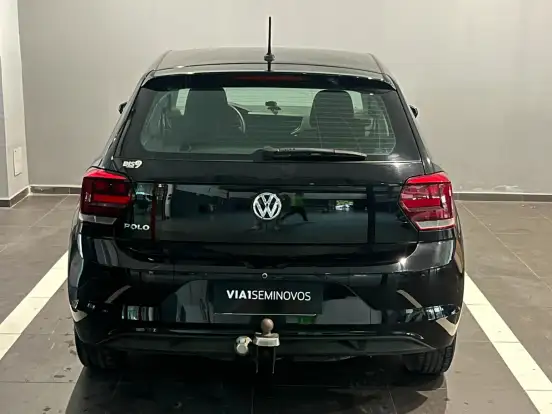 VOLKSWAGEN-POLO-2020