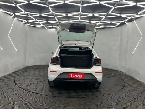 VOLKSWAGEN-POLO-2025
