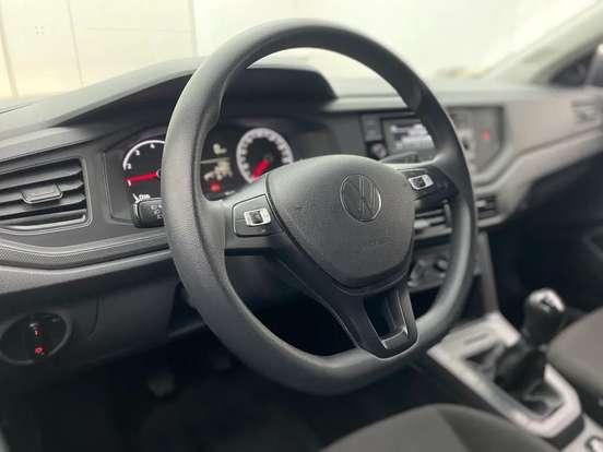 VOLKSWAGEN-POLO-2024