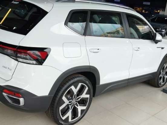 VOLKSWAGEN-TAOS-1.4 250 TSI TOTAL FLEX HIGHLINE AUTOMÁTICO VOLKSWAGEN-TAOS-2025
