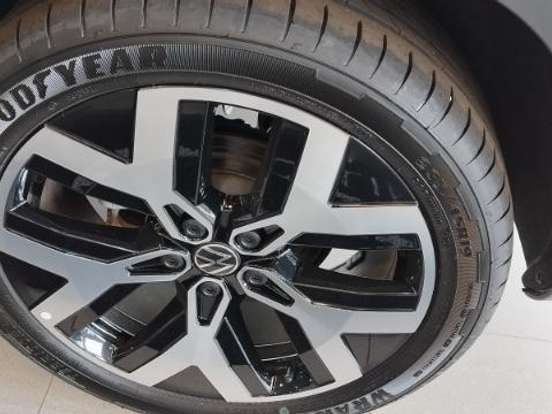 VOLKSWAGEN-TAOS-1.4 250 TSI TOTAL FLEX HIGHLINE AUTOMÁTICO VOLKSWAGEN-TAOS-2025