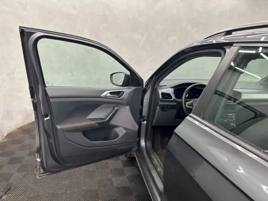 VOLKSWAGEN-T-CROSS-2023