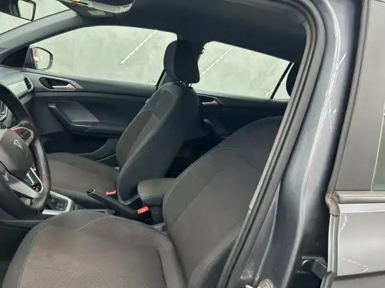 VOLKSWAGEN-T-CROSS-2023