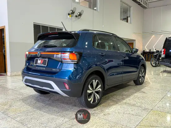 VOLKSWAGEN-T-CROSS-1.0 200 TSI TOTAL FLEX AUTOMÁTICO VOLKSWAGEN-T-CROSS-2024