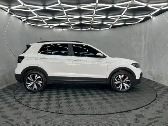 VOLKSWAGEN-T-CROSS-2024
