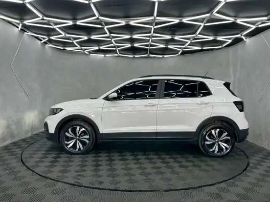 VOLKSWAGEN-T-CROSS-2024