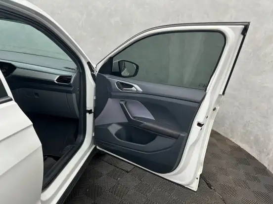VOLKSWAGEN-T-CROSS-2023